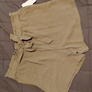 NWT Paperbag Shorts Size XL
